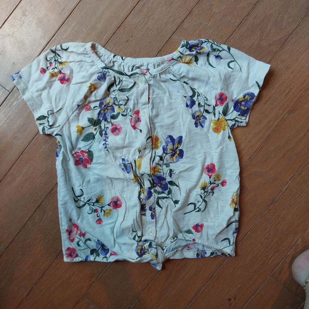 Old Navy Floral Short Sleeve Button-Front Tie-Hem Top